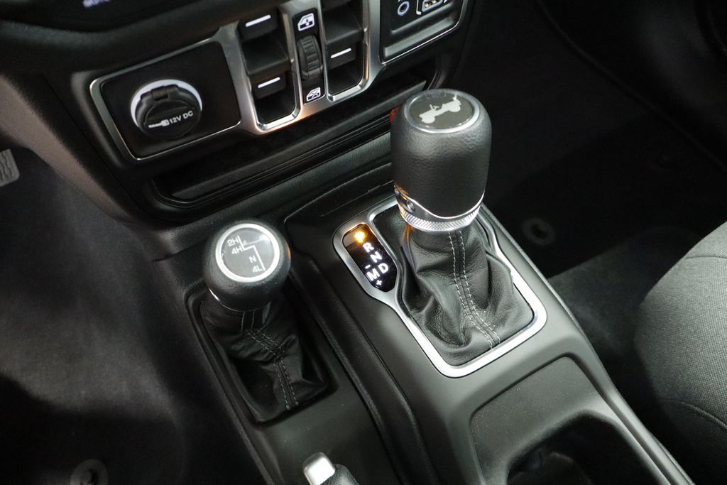Thumbnail: 2026 Jeep Wrangler - 28