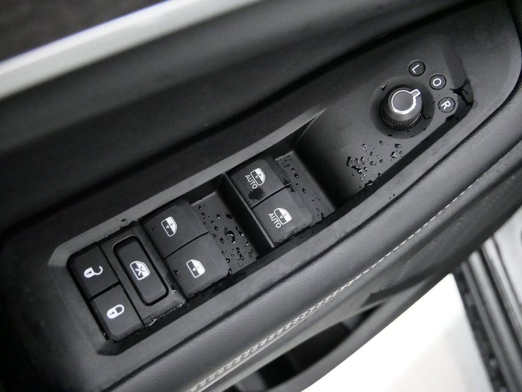 Thumbnail: 2025 Jeep Grand Cherokee L - 32