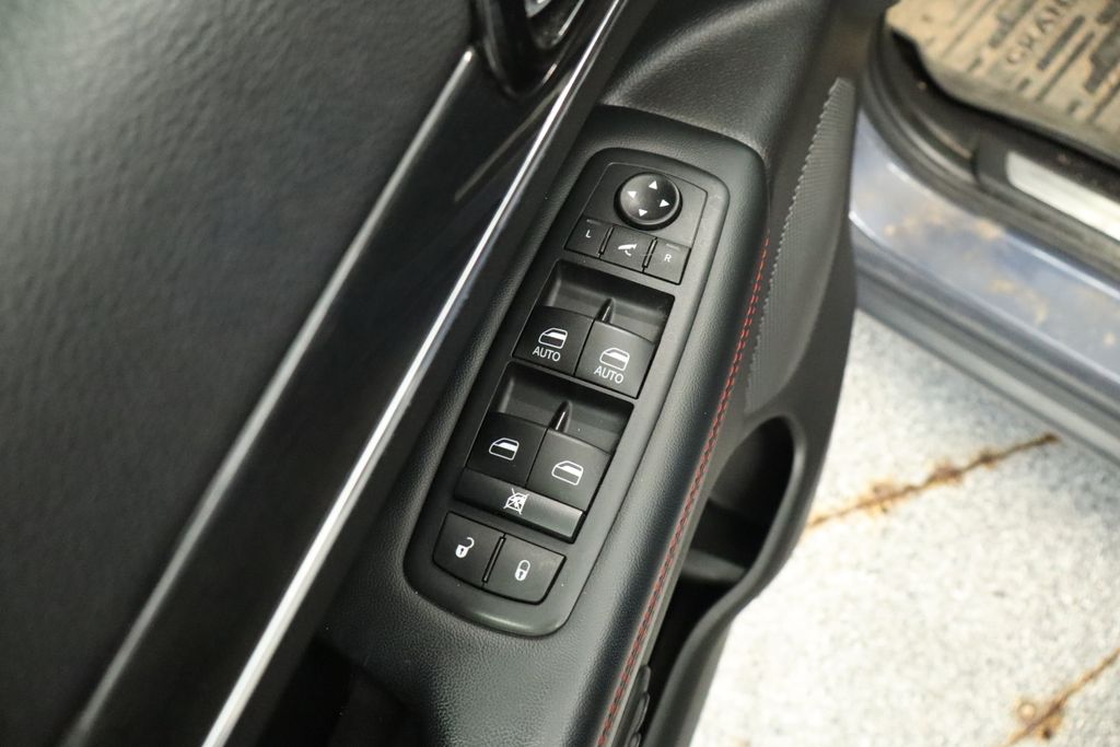 Thumbnail: 2021 Jeep Grand Cherokee - 41