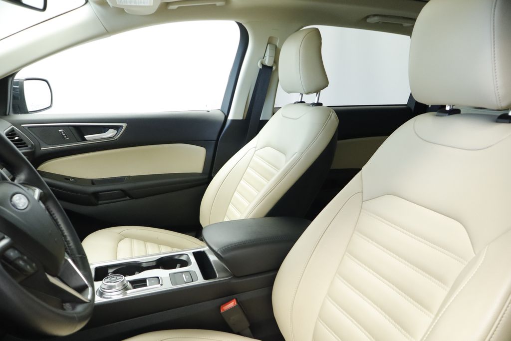 Thumbnail: 2023 Ford Edge - 27