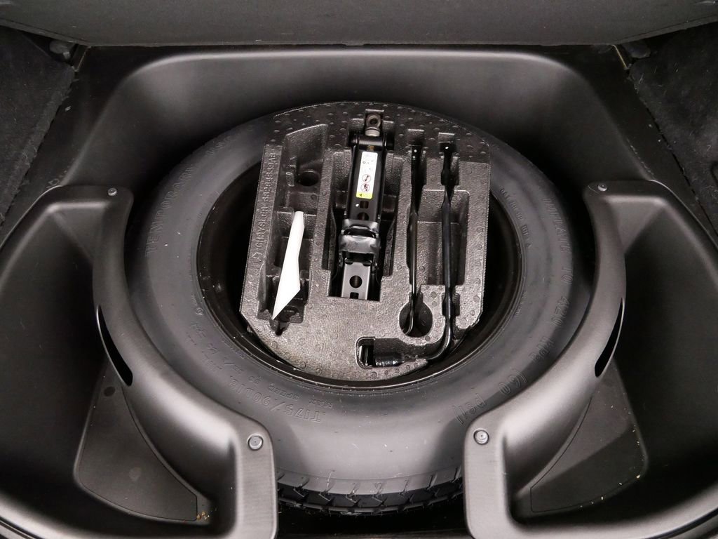 Thumbnail: 2019 Jeep Grand Cherokee - 14