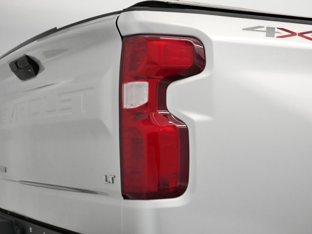 Thumbnail: 2020 Chevrolet Silverado 1500 - 21