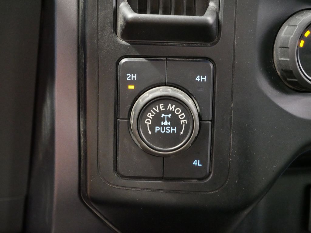 Thumbnail: 2023 Ford F-150 - 32