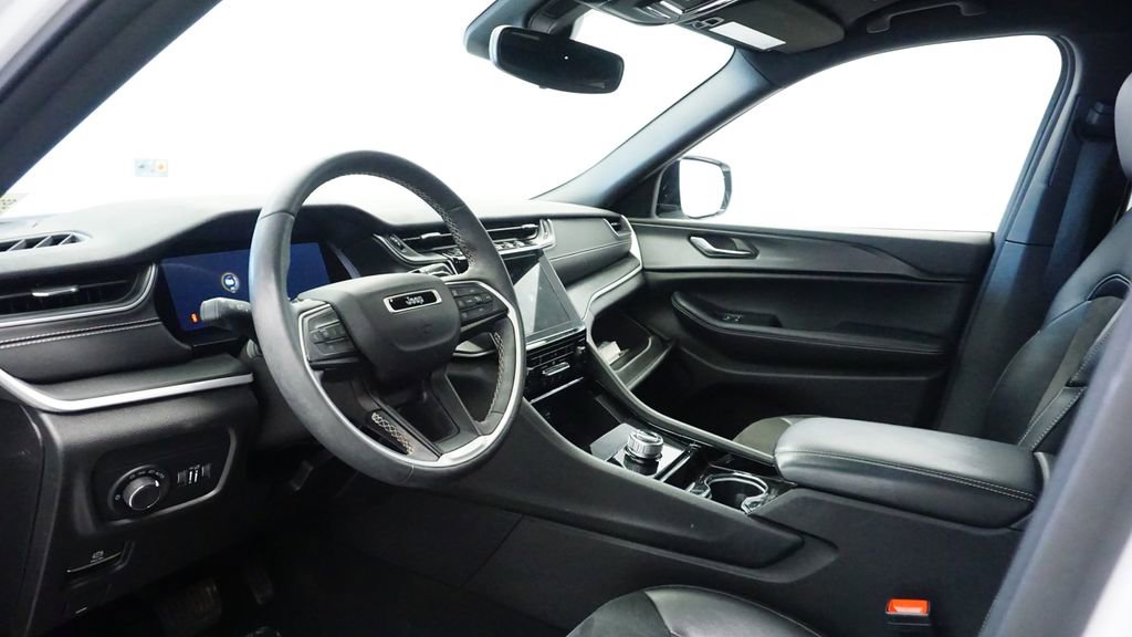 Thumbnail: 2023 Jeep Grand Cherokee L - 20