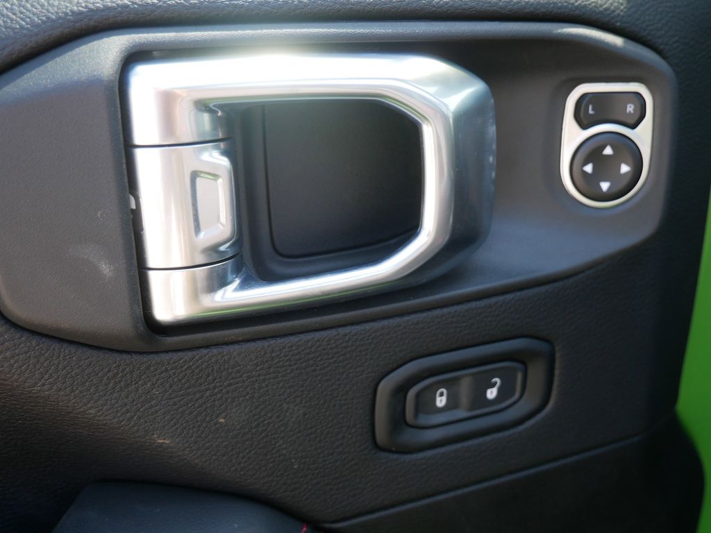 Thumbnail: 2025 Jeep Wrangler - 33