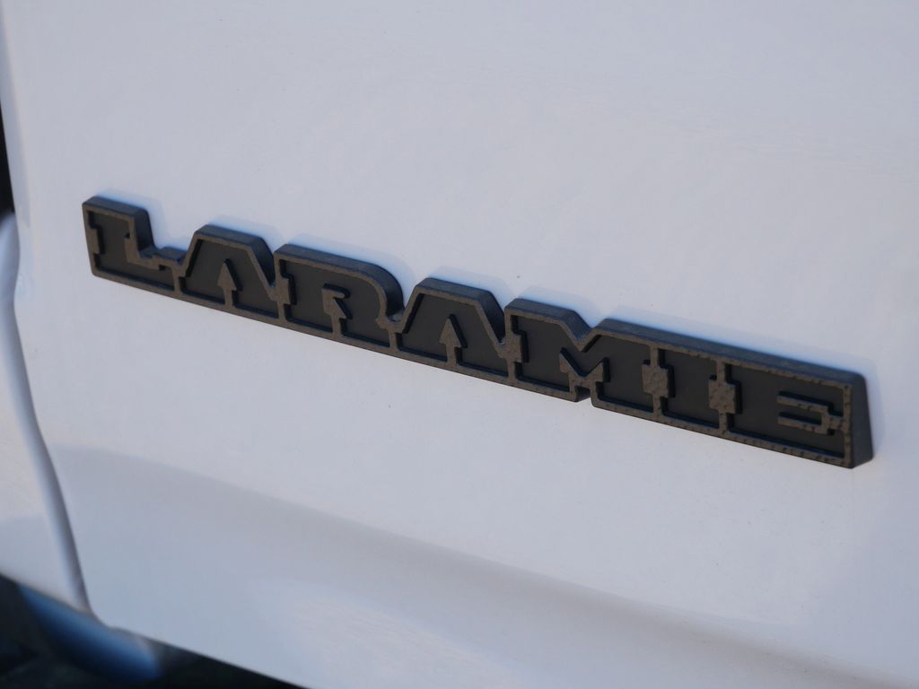 Thumbnail: 2025 RAM 1500 - 18