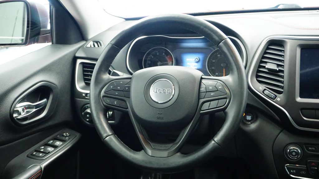 Thumbnail: 2021 Jeep Cherokee - 23