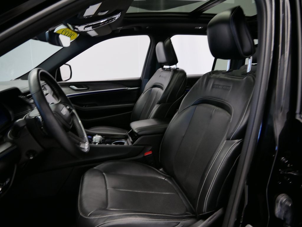 Thumbnail: 2022 Jeep Grand Cherokee - 3