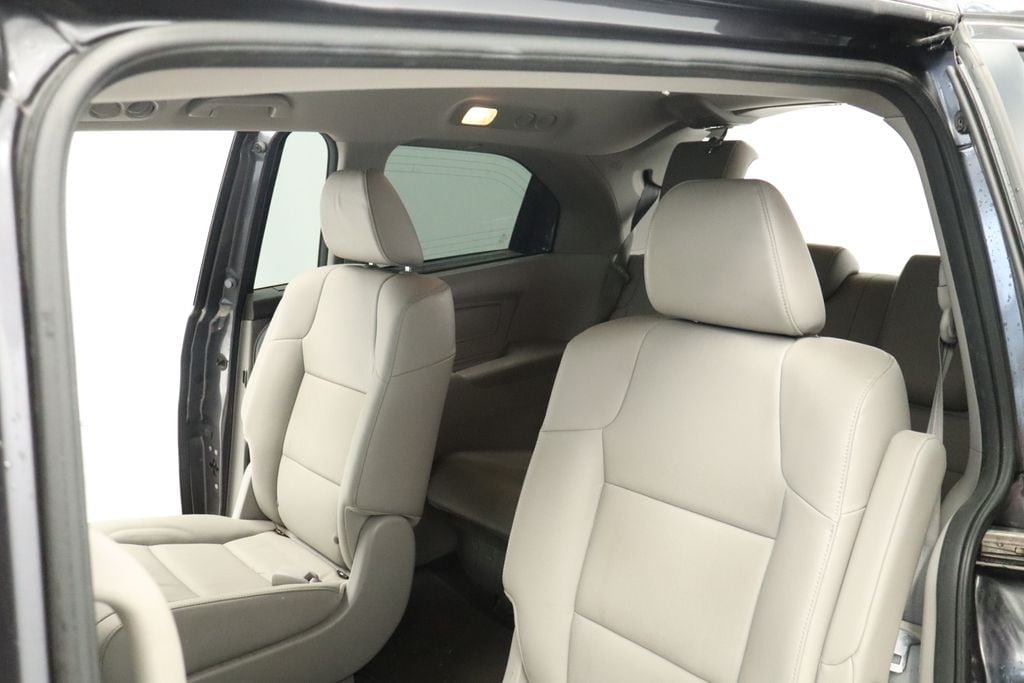 Thumbnail: 2015 Honda Odyssey - 16