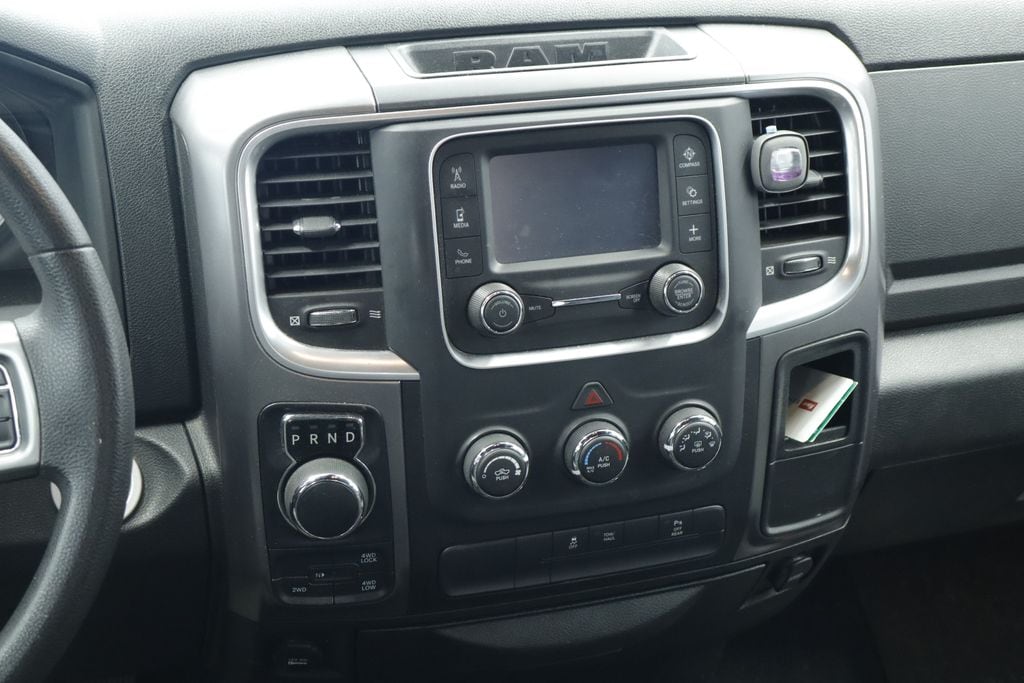 Thumbnail: 2021 RAM 1500 Classic - 24