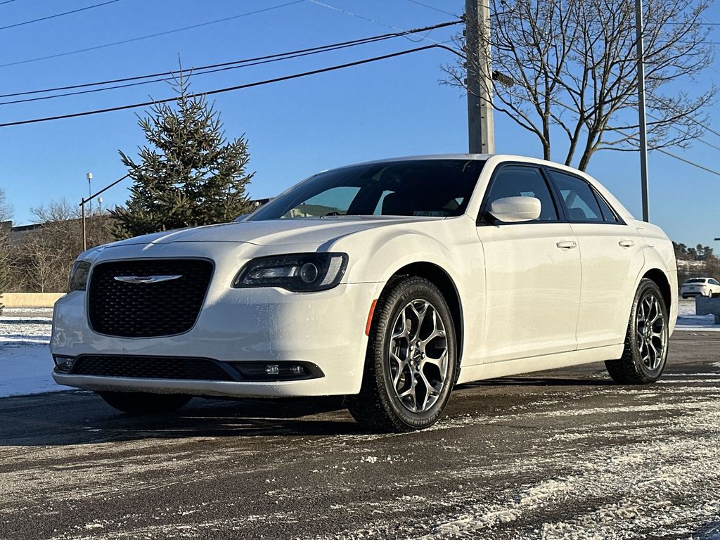 Thumbnail: 2016 Chrysler 300 - 30