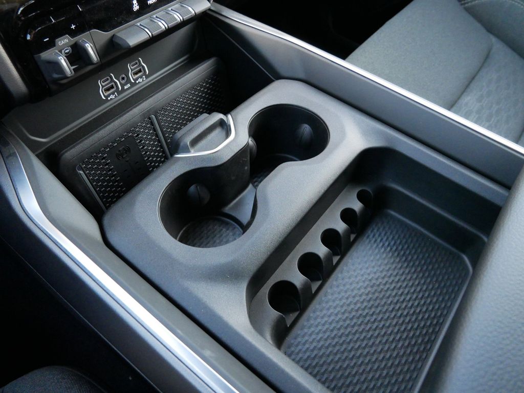 Thumbnail: 2026 RAM 1500 - 48