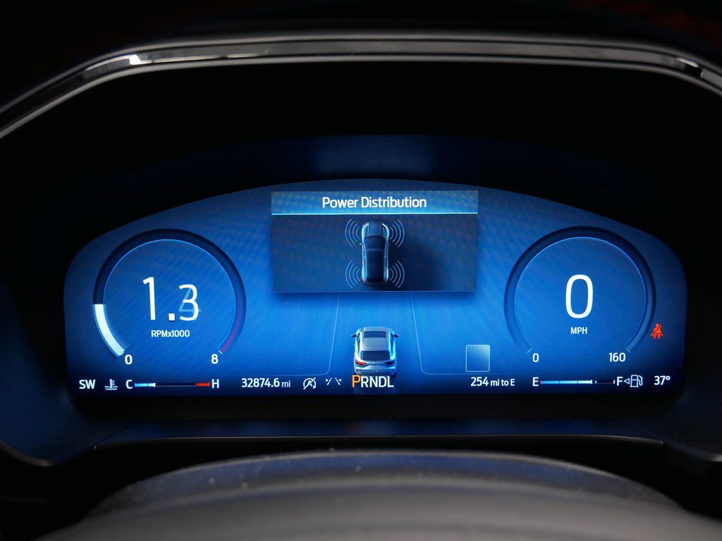 Thumbnail: 2023 Ford Escape - 32