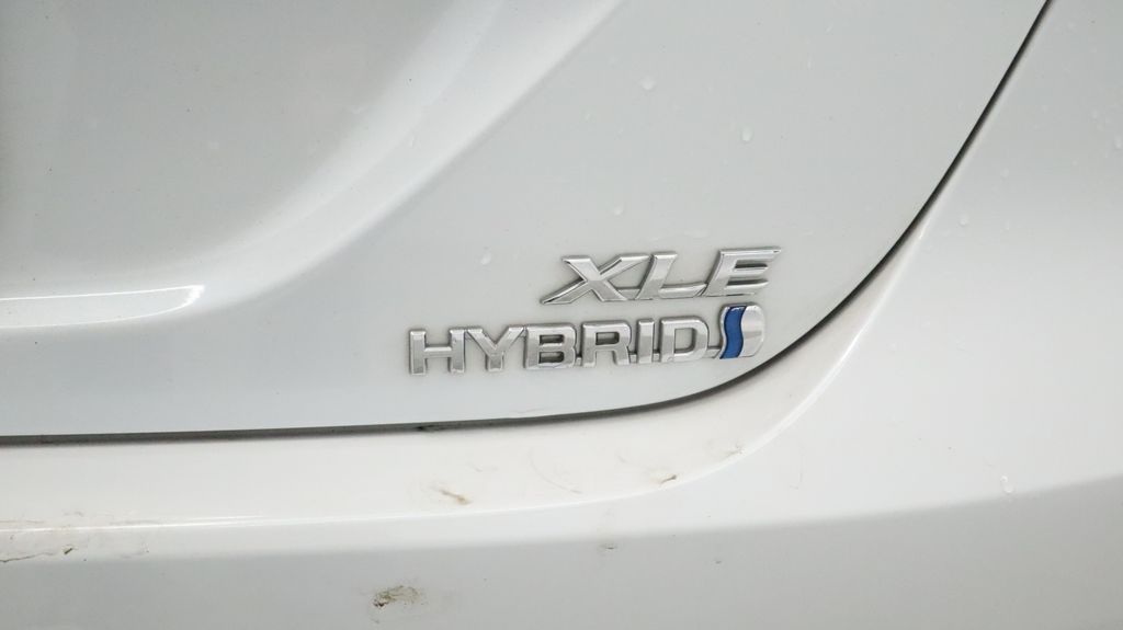 Thumbnail: 2020 Toyota Camry - 14