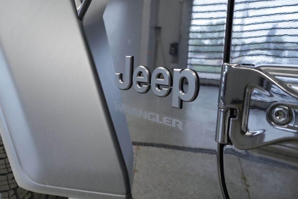 Thumbnail: 2026 Jeep Wrangler - 16