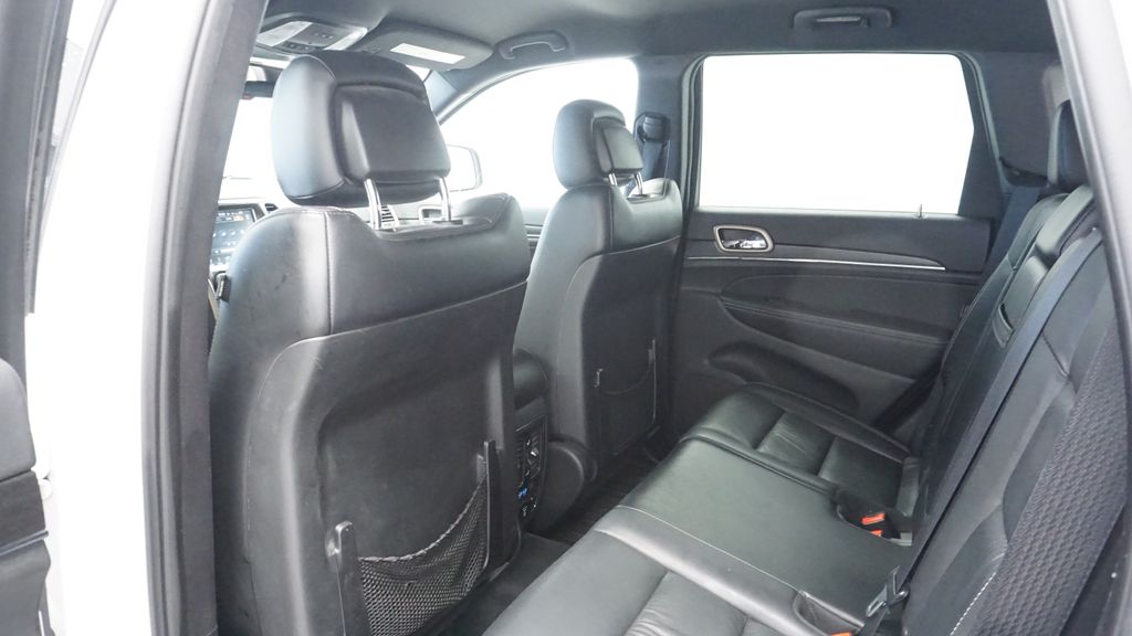 Thumbnail: 2015 Jeep Grand Cherokee - 19