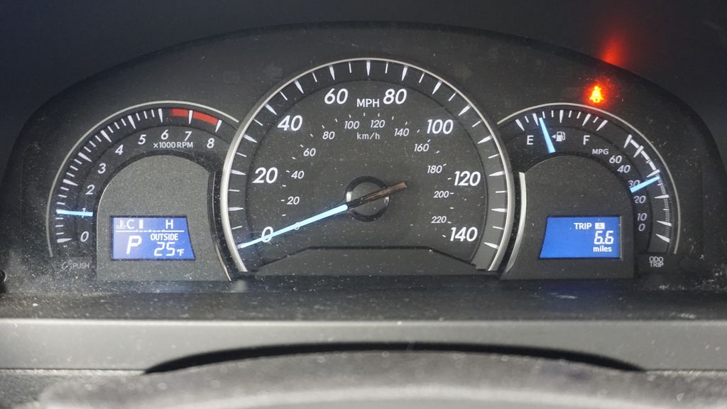 Thumbnail: 2013 Toyota Camry - 41