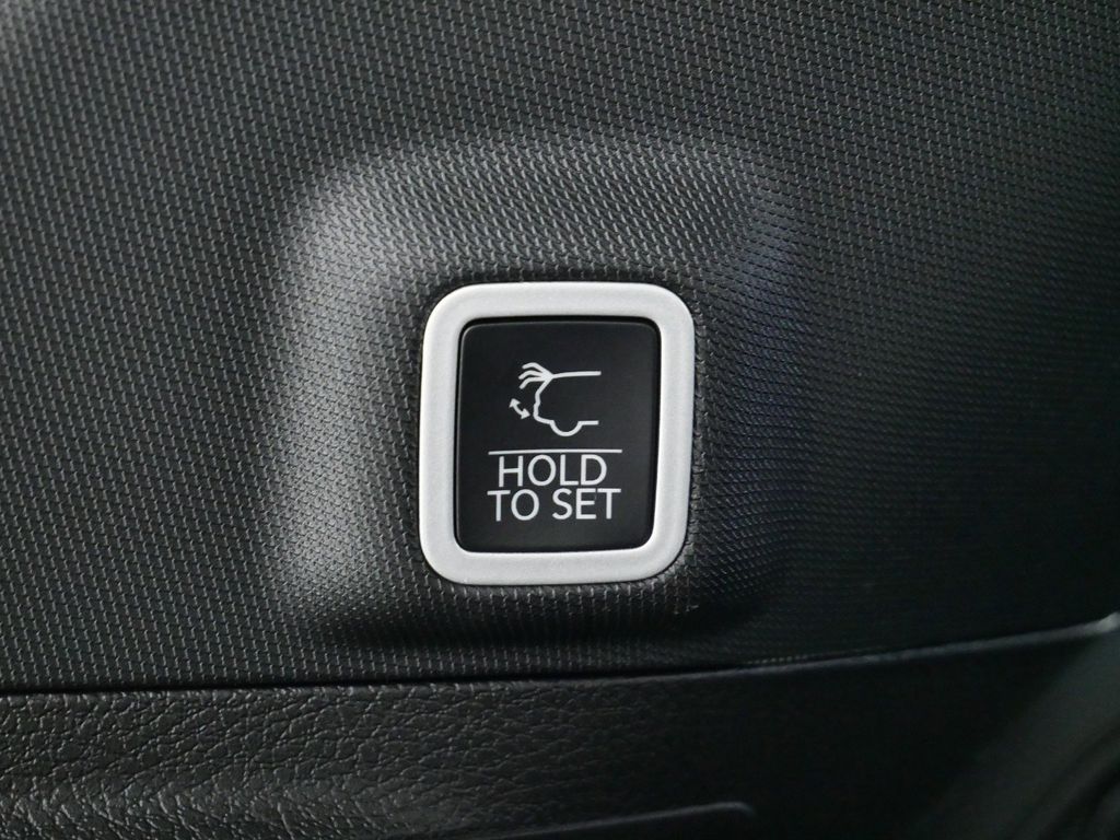 Thumbnail: 2025 Jeep Grand Cherokee - 29