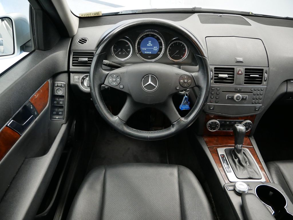 Thumbnail: 2011 Mercedes-Benz C-Class - 12