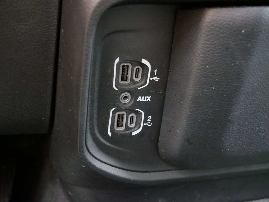 Thumbnail: 2022 RAM 1500 - 37