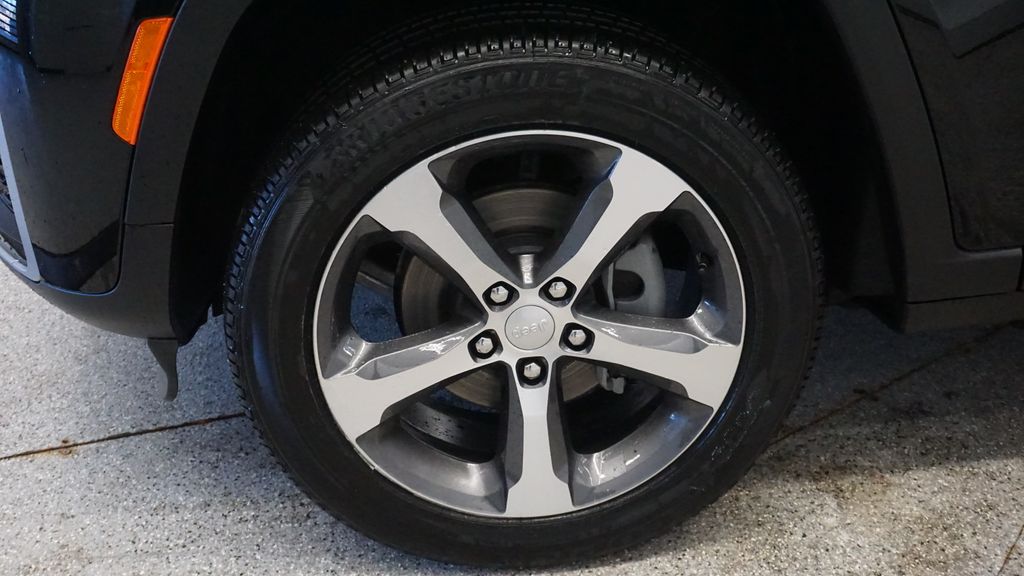 Thumbnail: 2026 Jeep Grand Cherokee - 12