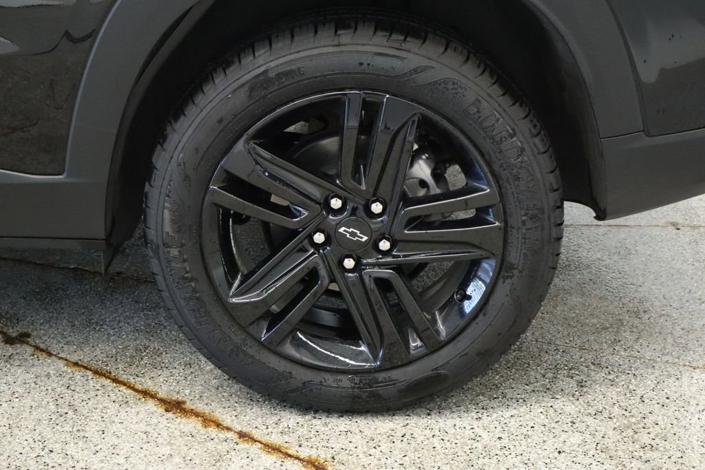 Thumbnail: 2024 Chevrolet Trax - 16