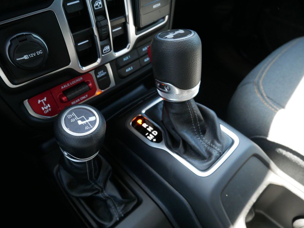 Thumbnail: 2025 Jeep Wrangler - 50