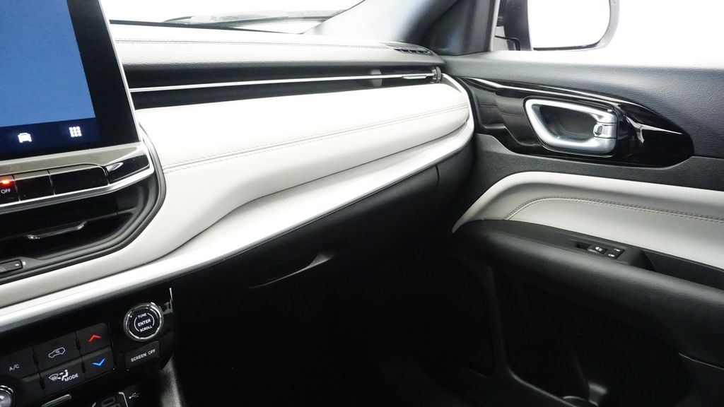 Thumbnail: 2026 Jeep Compass - 34