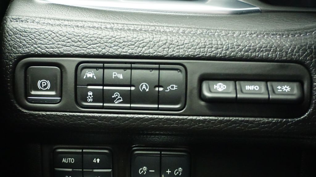 Thumbnail: 2021 GMC Yukon - 33