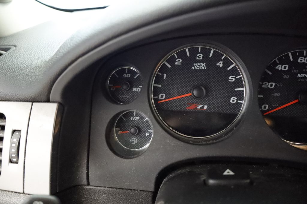Thumbnail: 2008 Chevrolet Tahoe - 22