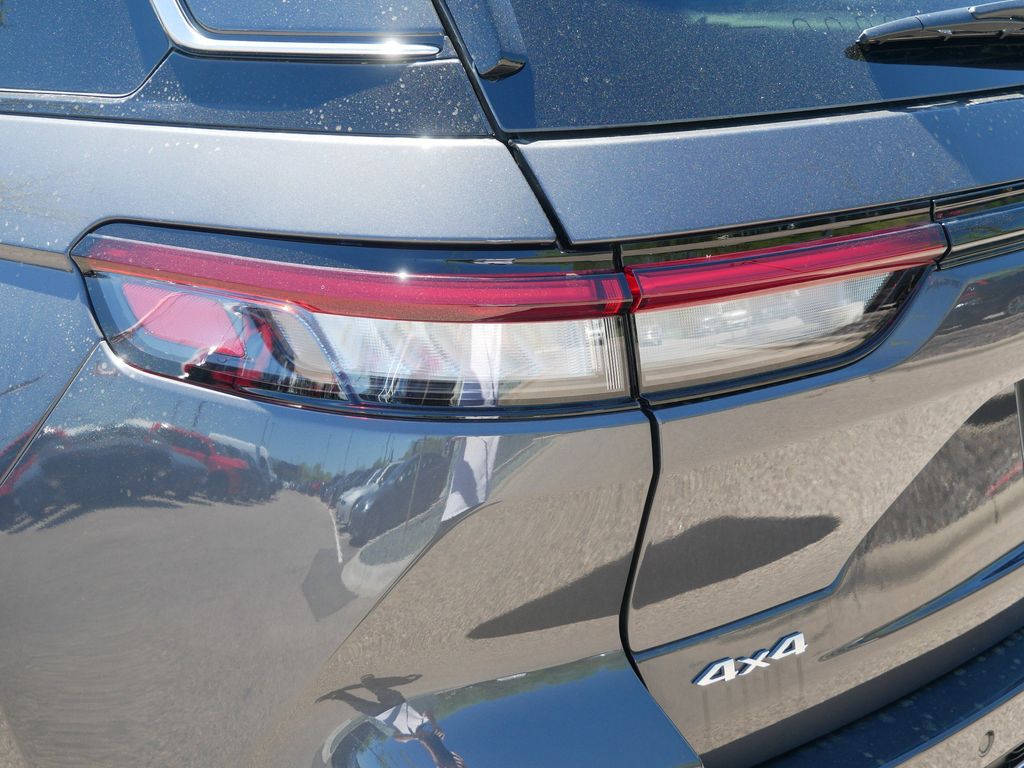 Thumbnail: 2025 Jeep Grand Cherokee - 16