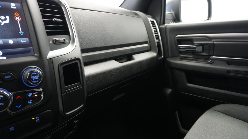 Thumbnail: 2021 RAM 1500 Classic - 43