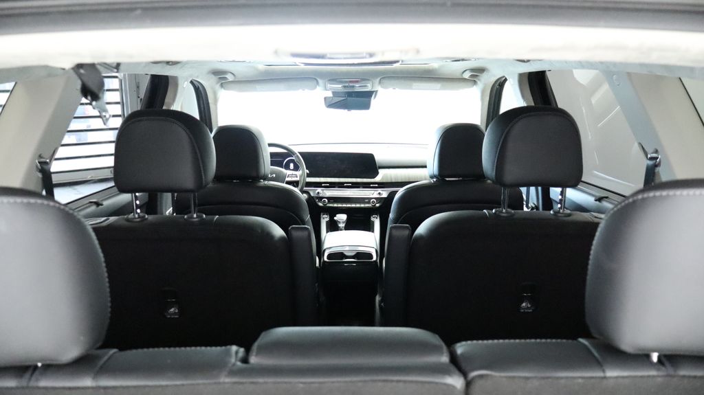 Thumbnail: 2023 Kia Telluride - 18