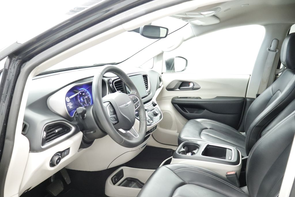 Thumbnail: 2023 Chrysler Pacifica - 28