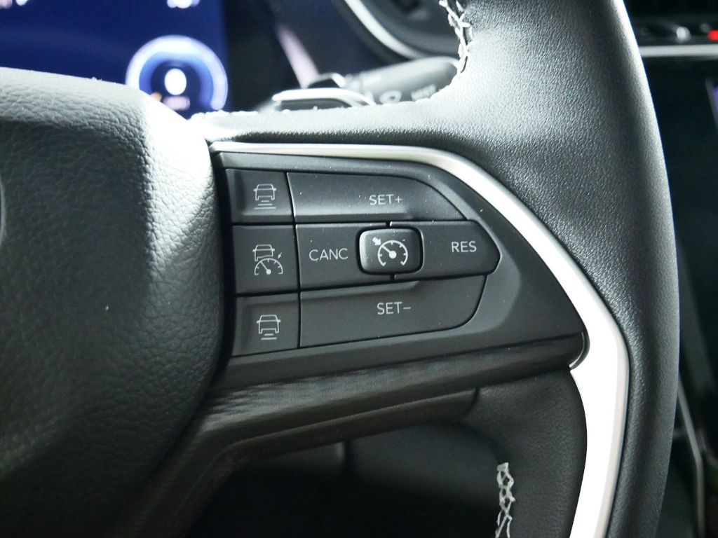 Thumbnail: 2025 Jeep Grand Cherokee - 39