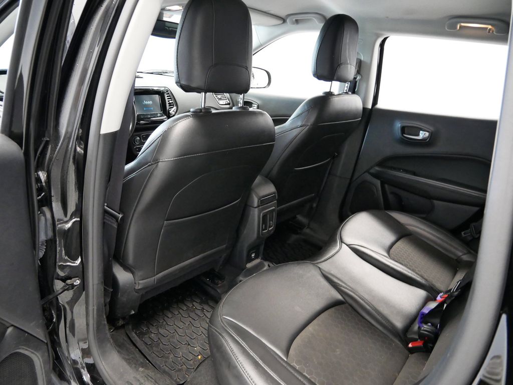 Thumbnail: 2020 Jeep Compass - 25