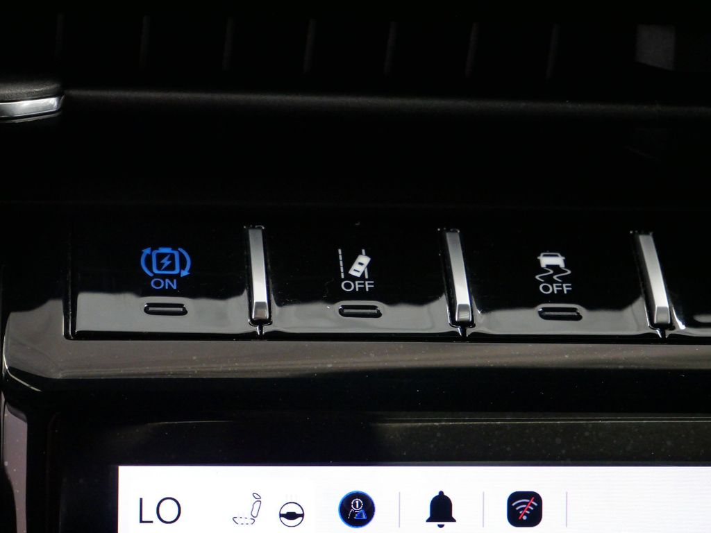 Thumbnail: 2024 Jeep Grand Cherokee - 40