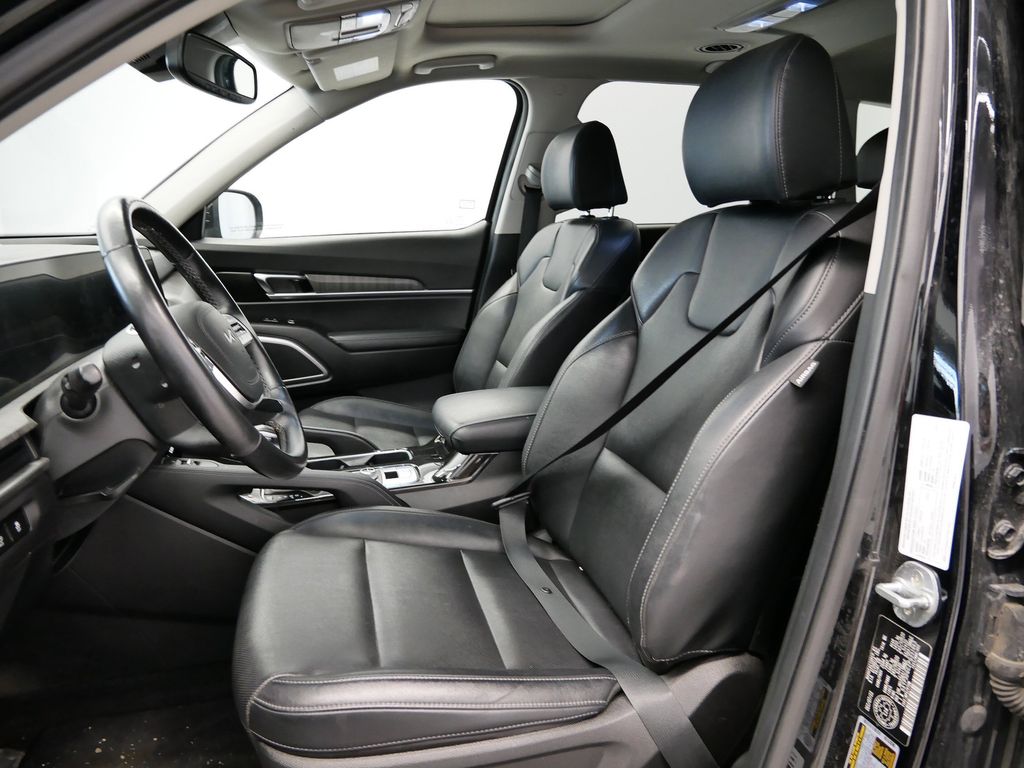 Thumbnail: 2023 Kia Telluride - 23