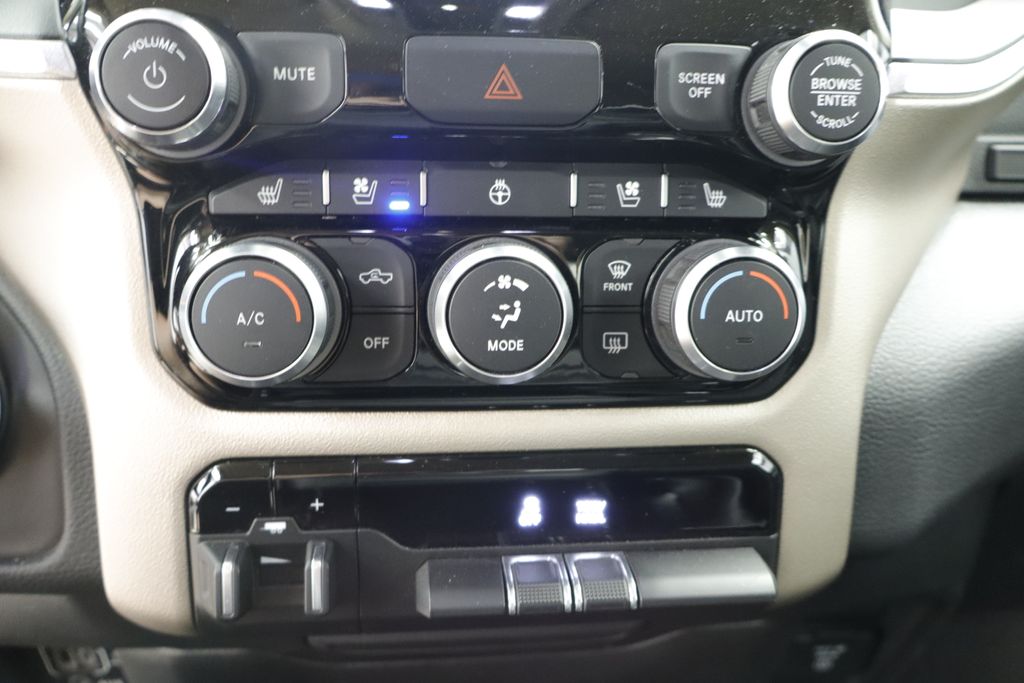 Thumbnail: 2019 RAM 1500 - 28