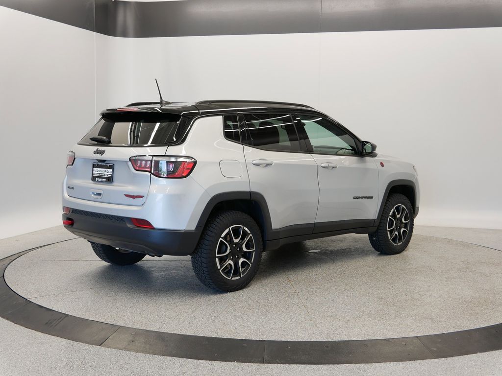 Thumbnail: 2024 Jeep Compass - 46