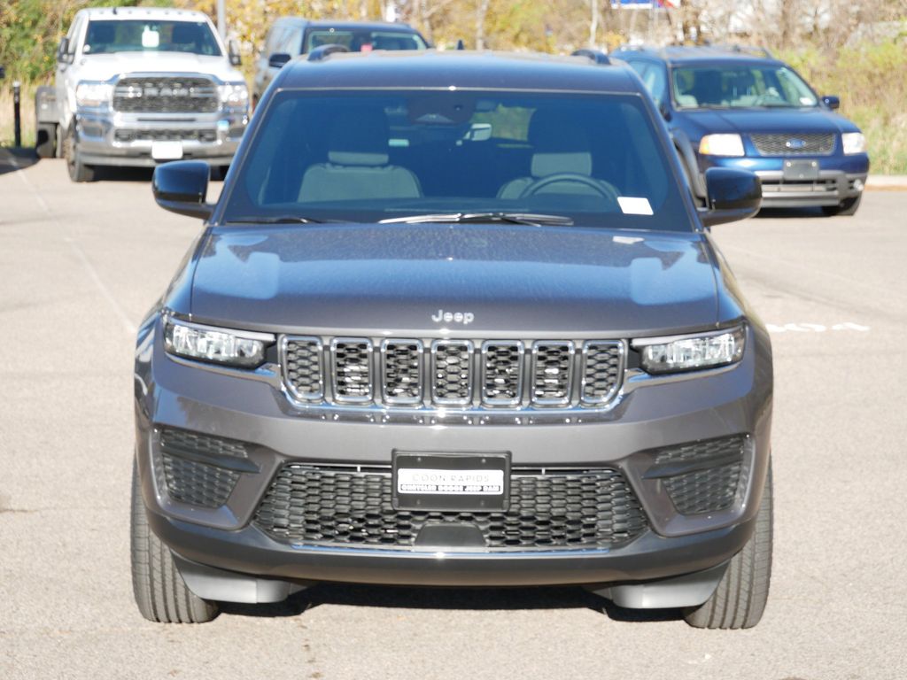 Thumbnail: 2025 Jeep Grand Cherokee - 18