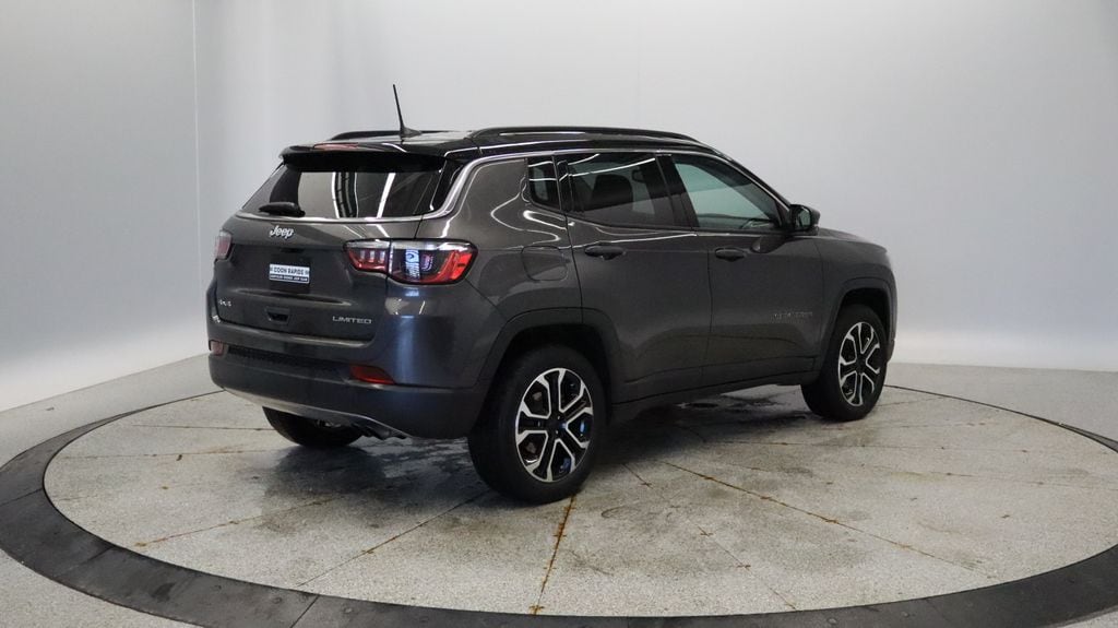 Thumbnail: 2022 Jeep Compass - 6