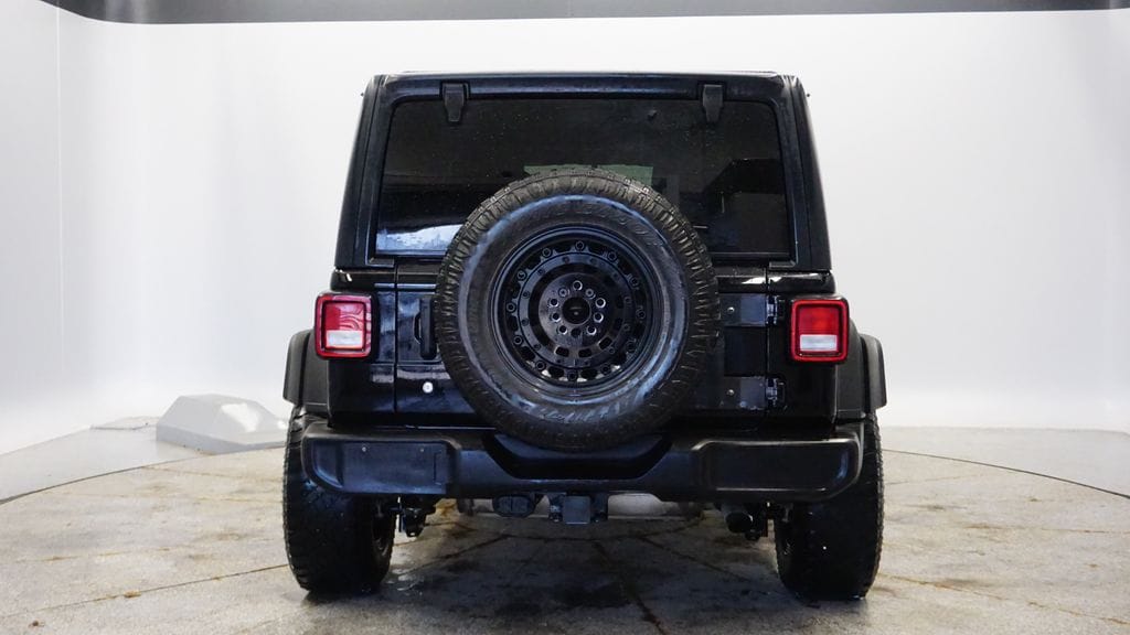 Thumbnail: 2019 Jeep Wrangler - 4