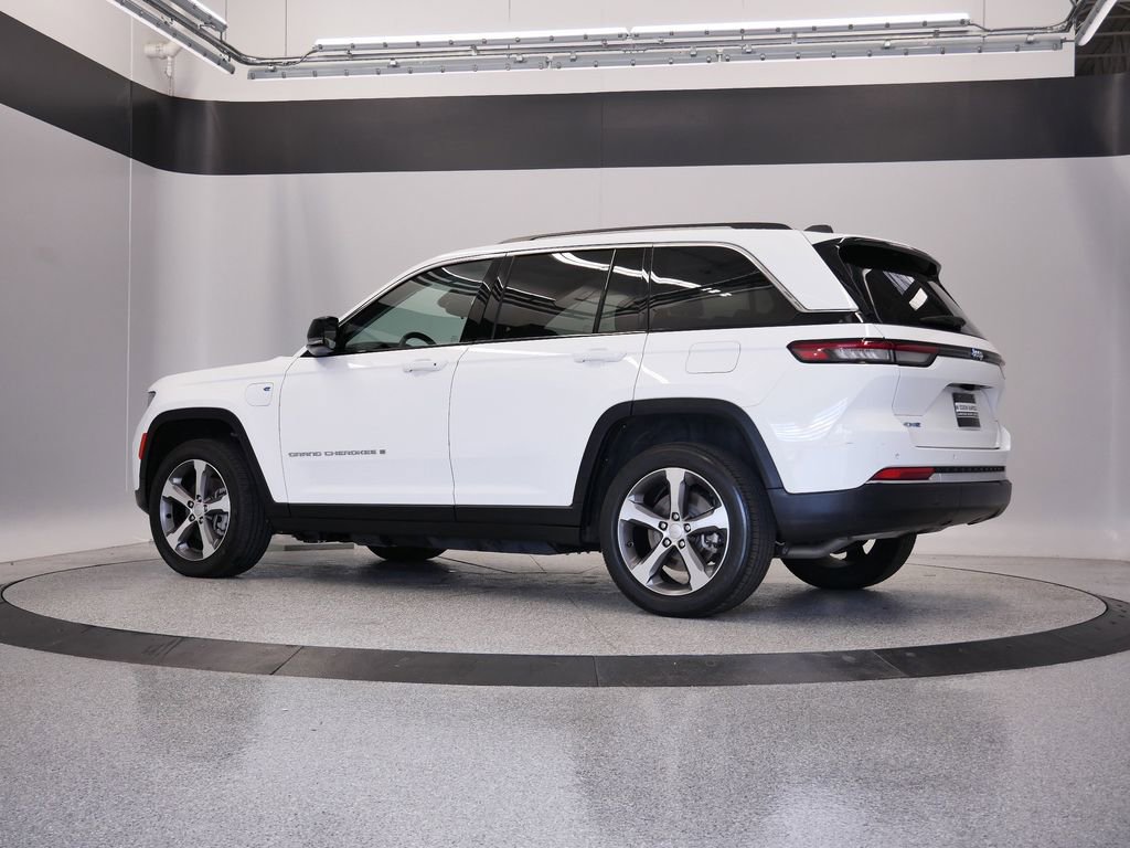 Thumbnail: 2023 Jeep Grand Cherokee - 45