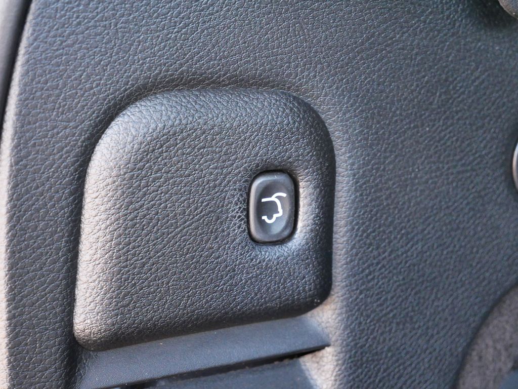 Thumbnail: 2017 Jeep Grand Cherokee - 19