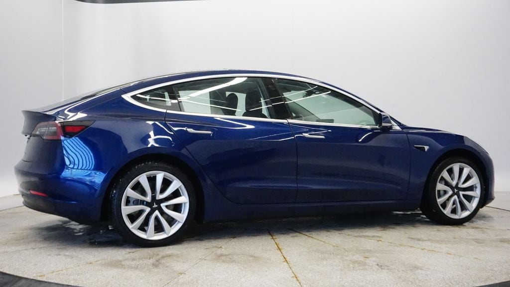 Thumbnail: 2018 Tesla Model 3 - 7