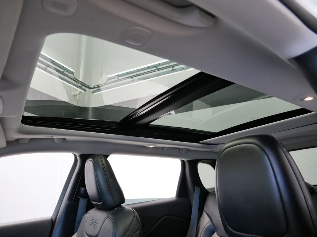 Certified 2022 Jeep Cherokee Latitude Lux SUV