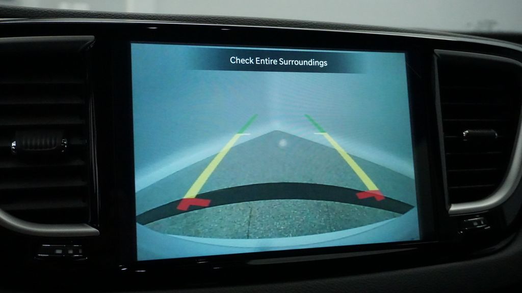 Thumbnail: 2026 Chrysler Voyager - 38