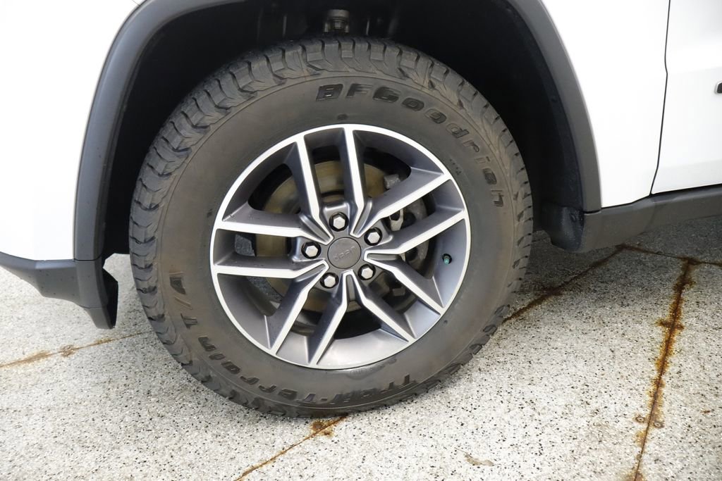 Thumbnail: 2020 Jeep Grand Cherokee - 14
