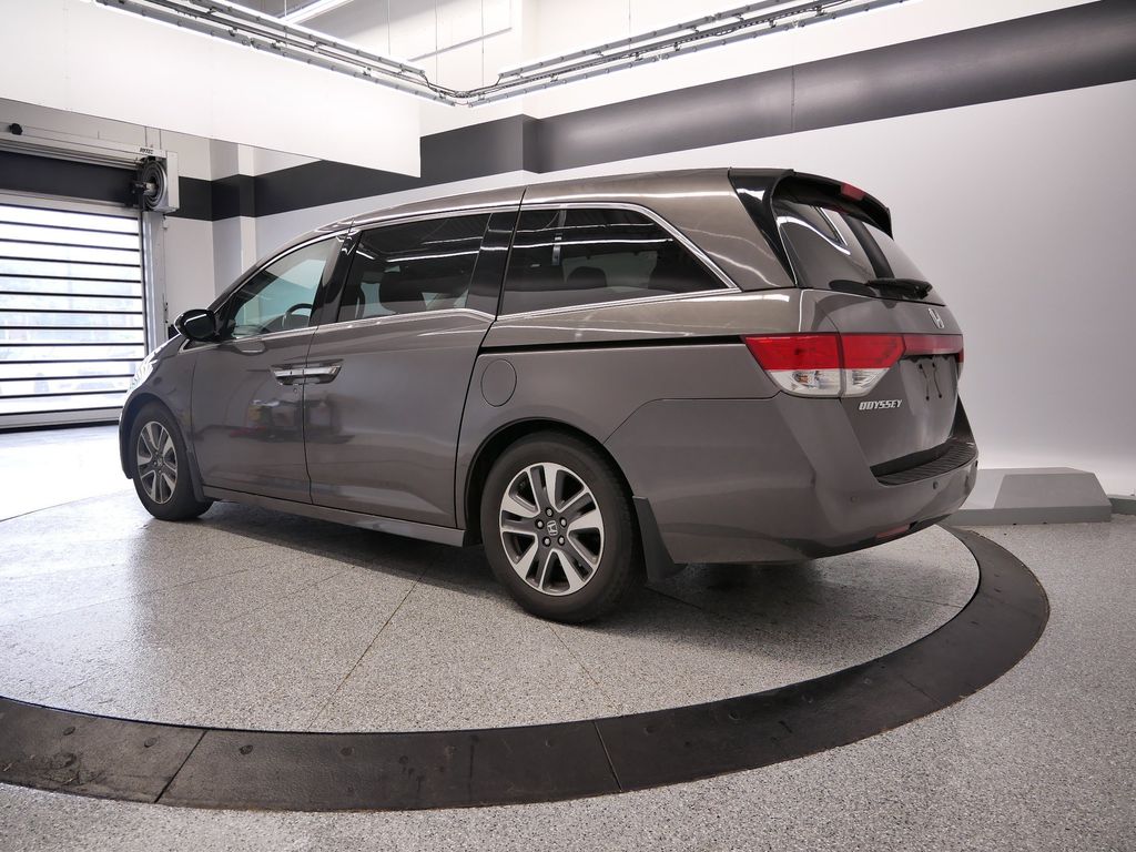 Thumbnail: 2015 Honda Odyssey - 19